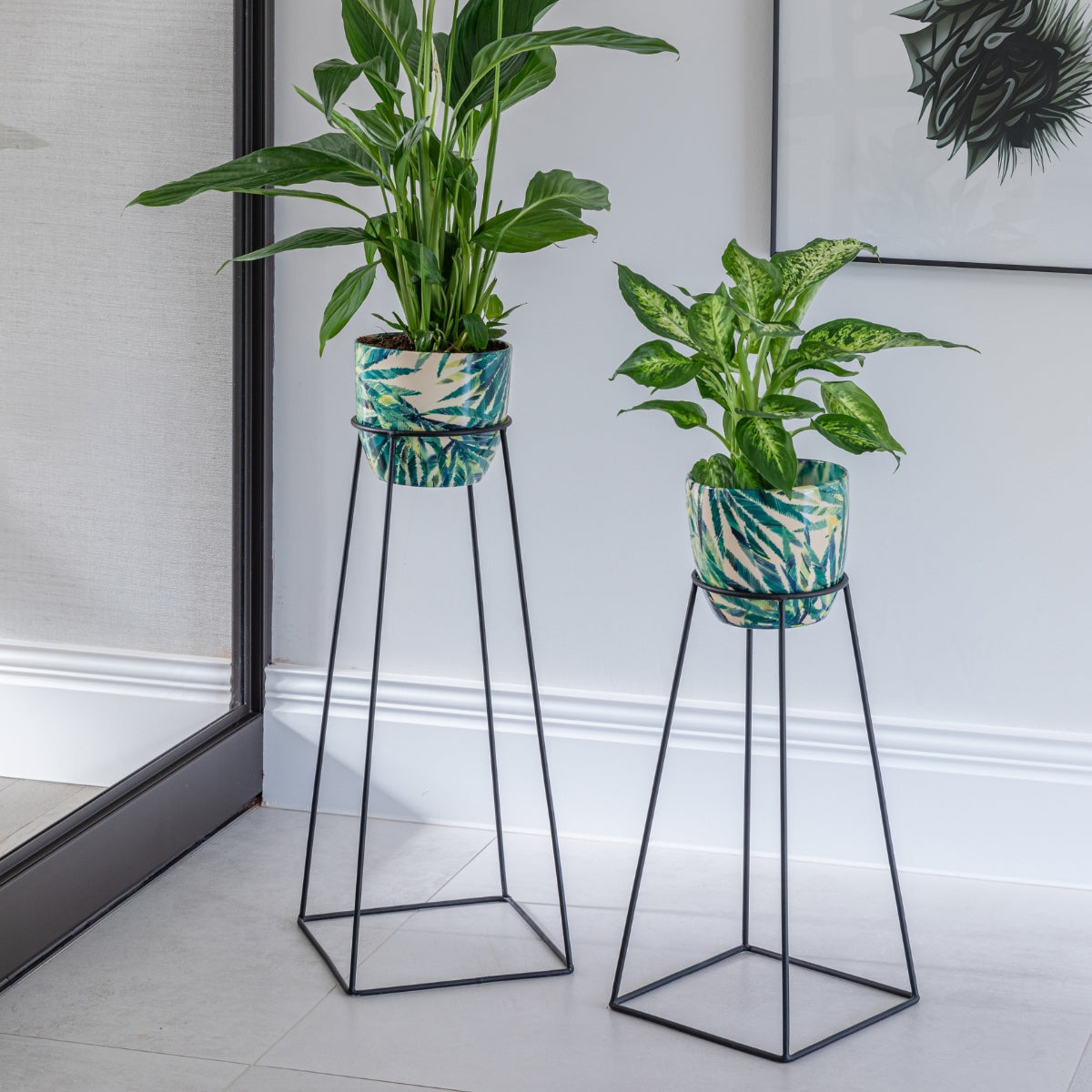 indoor plant stands uk Minimo Plant Stand Black – Ivyline