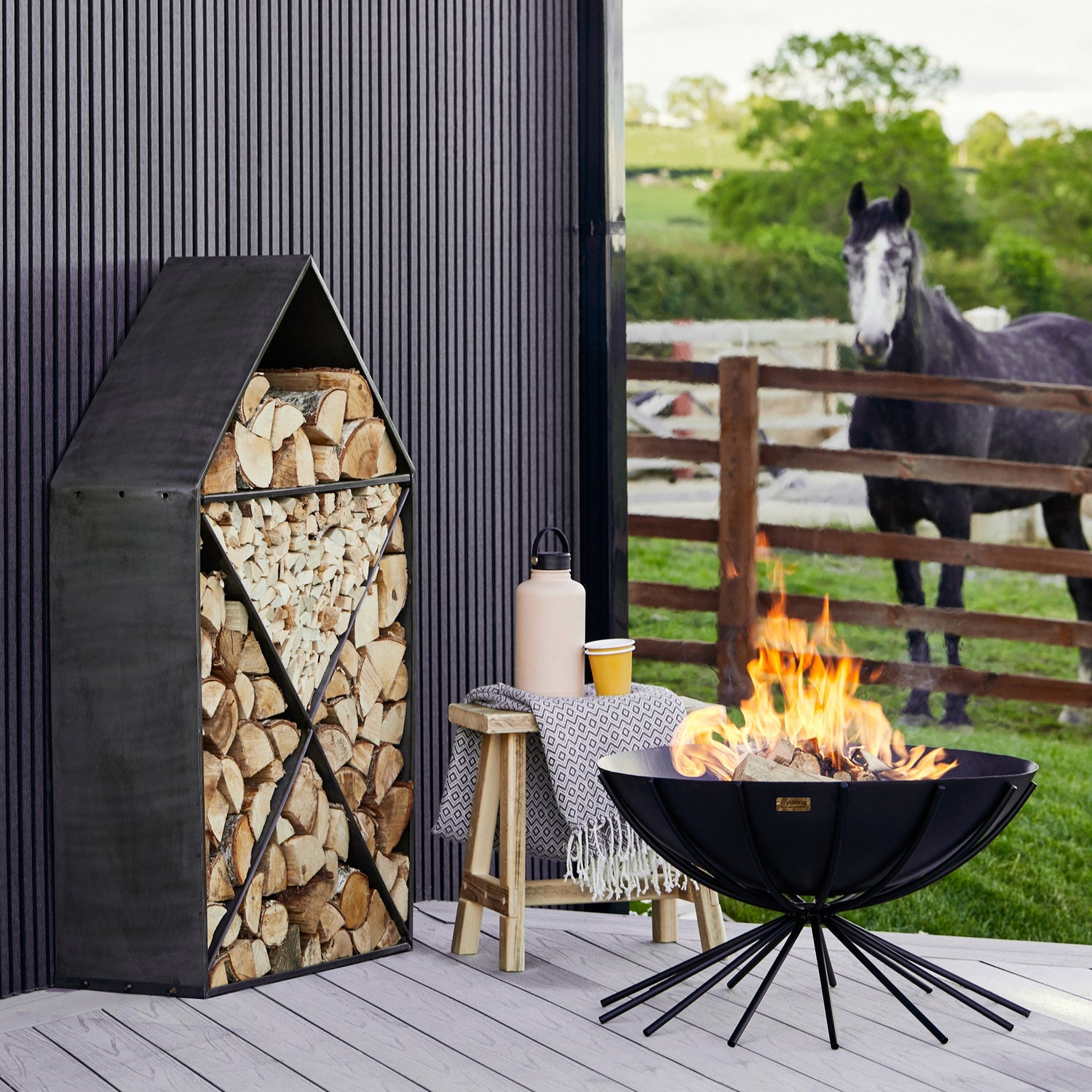 Stockage de bûches sculpturales pour maison, noir naturel