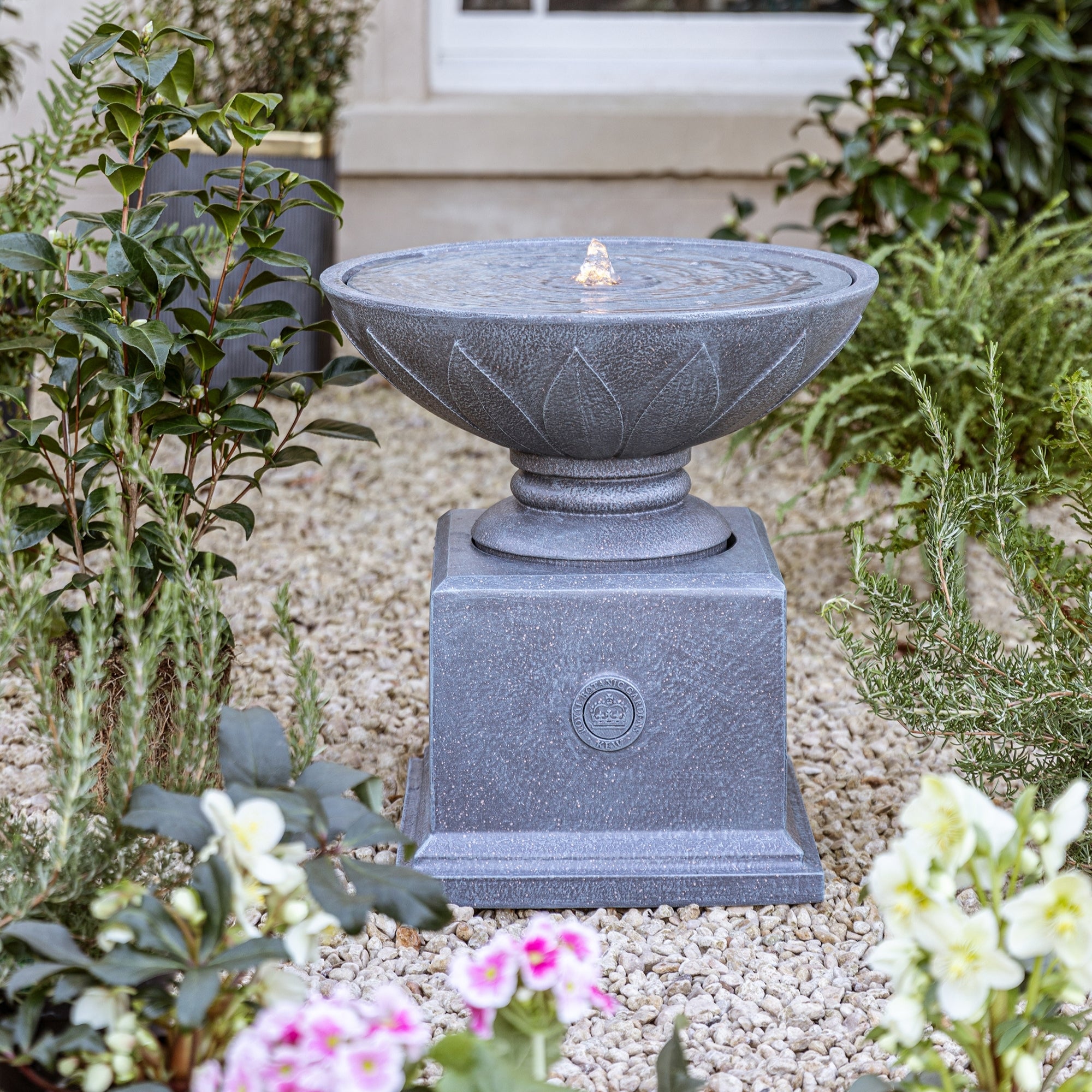 Kew Bowl & Plinth Water Feature
