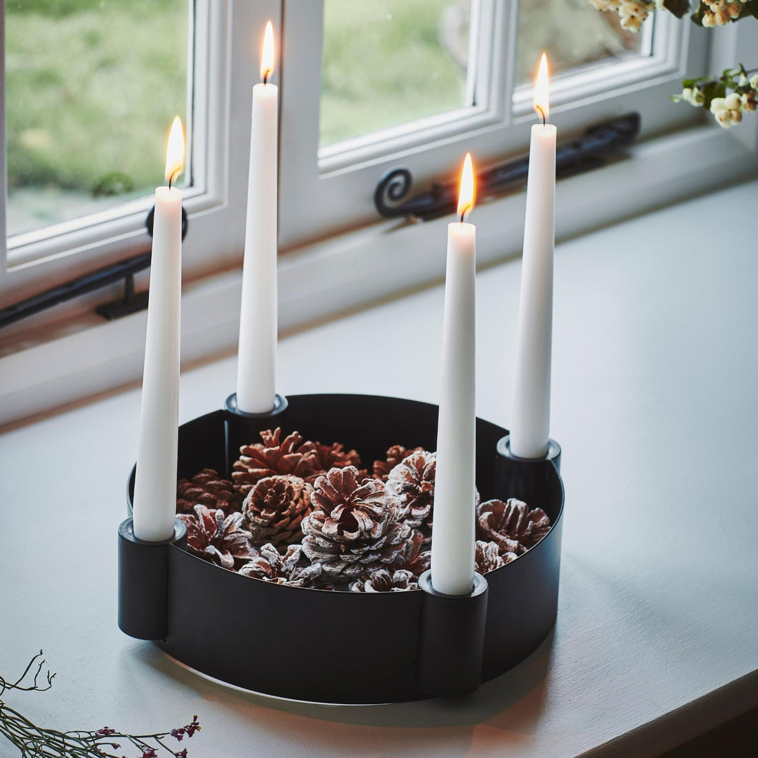 Centrepiece Candle Holder in Black