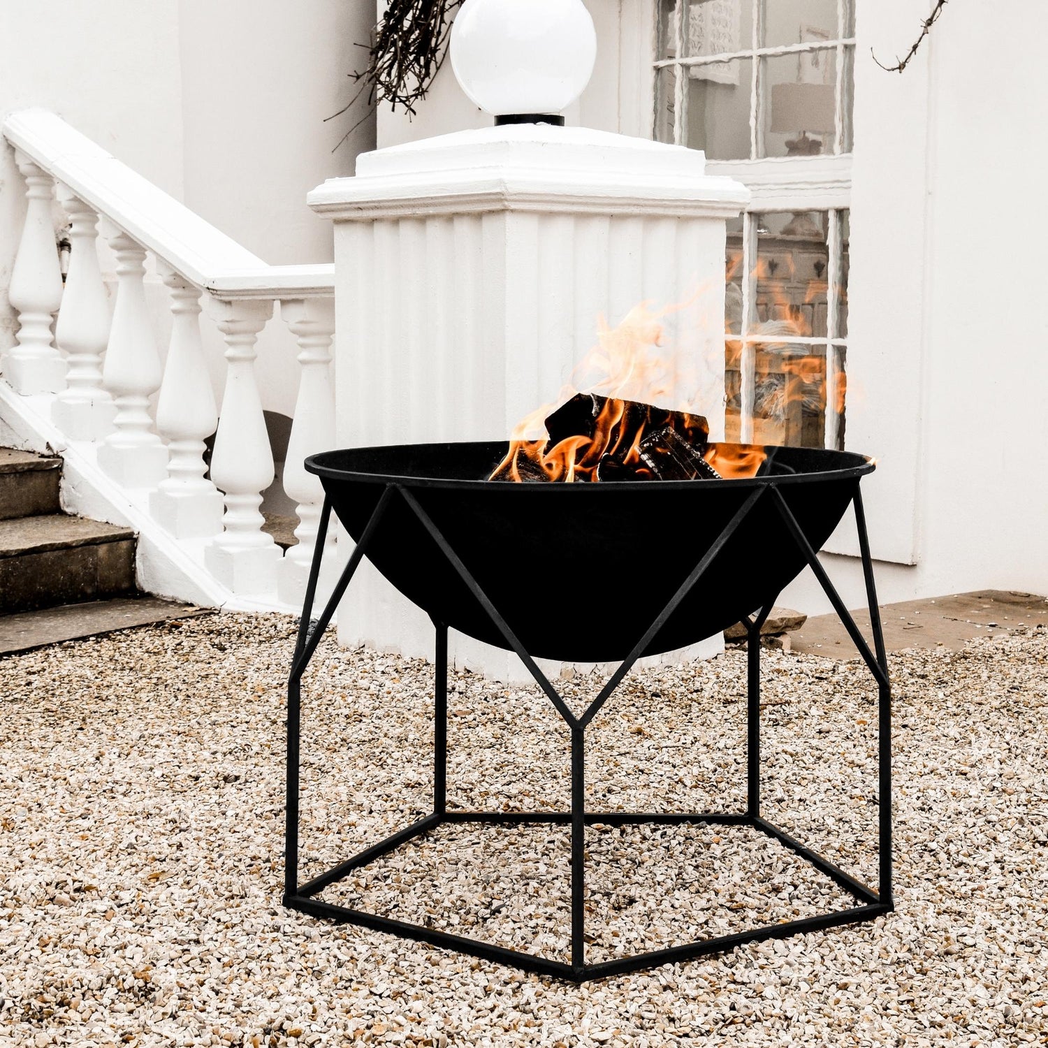 Ulkona Buckingham Firebowl