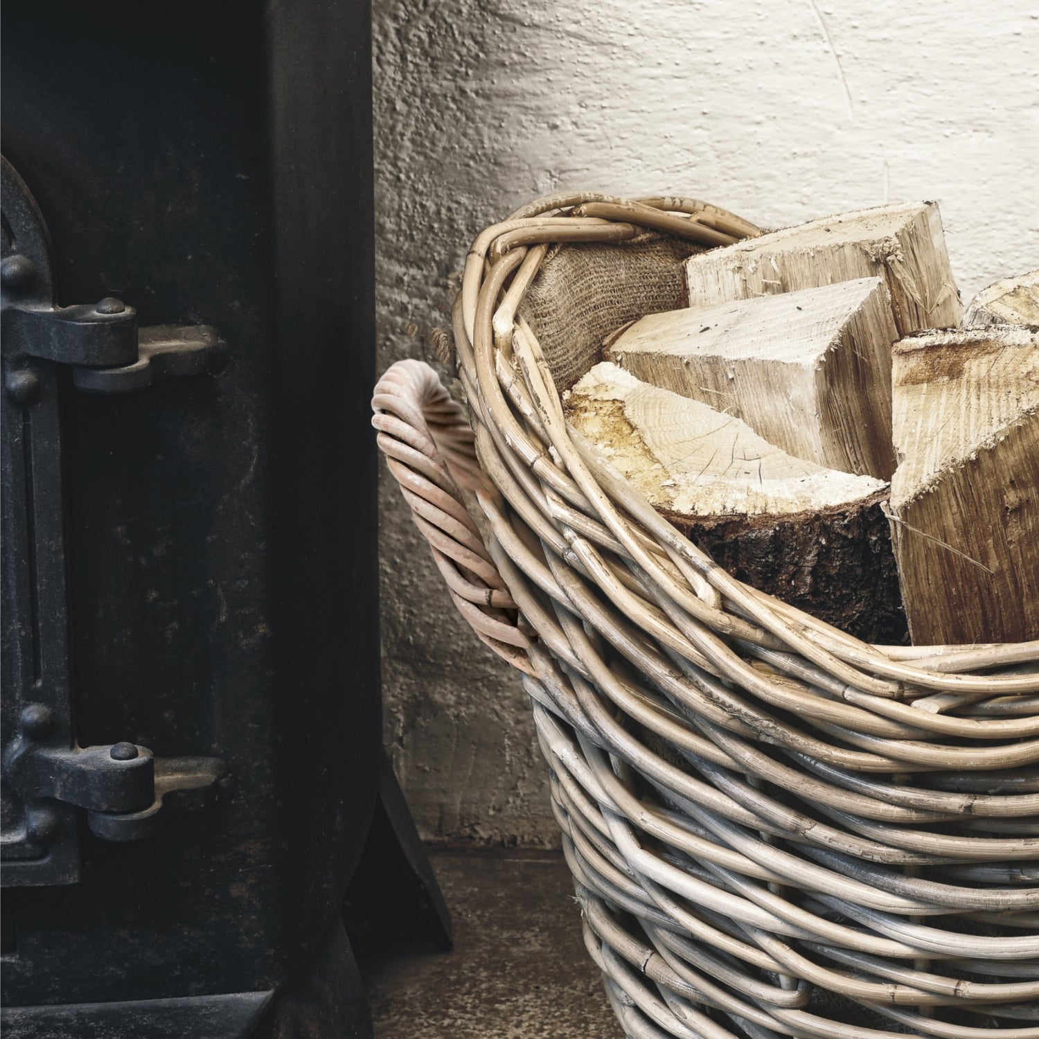 Panier à bûches en osier doublé ovale