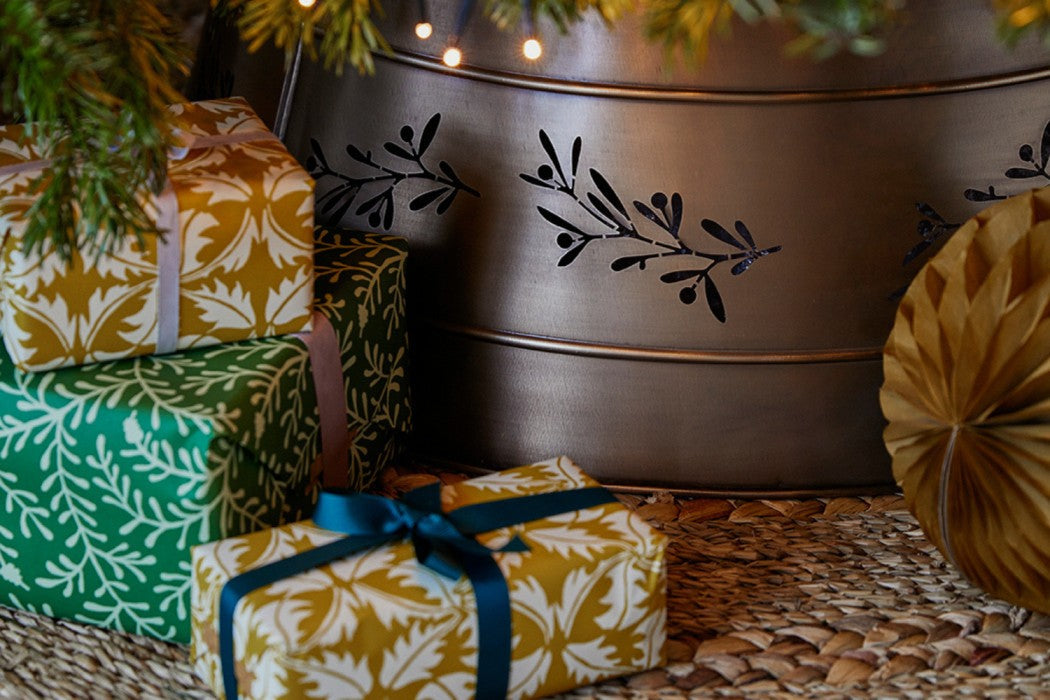 Ivyline Foldable Christmas Tree Skirt