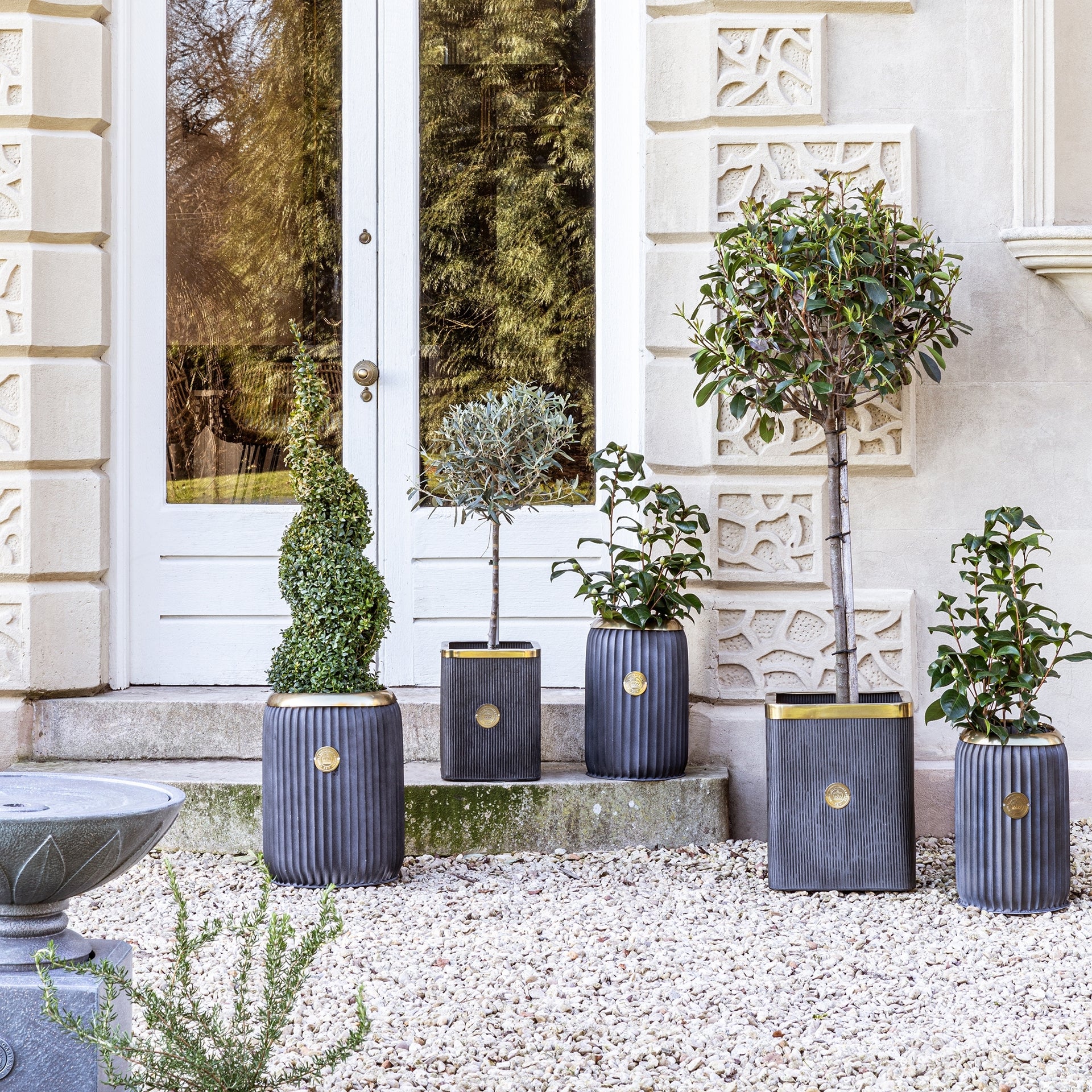 Kew Outdoor Antique Lead Richmond Planter Set 2