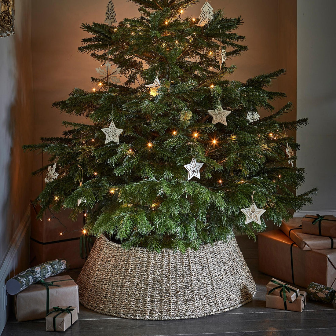 Seagrass Foldable Round Tree Skirt Sustainable