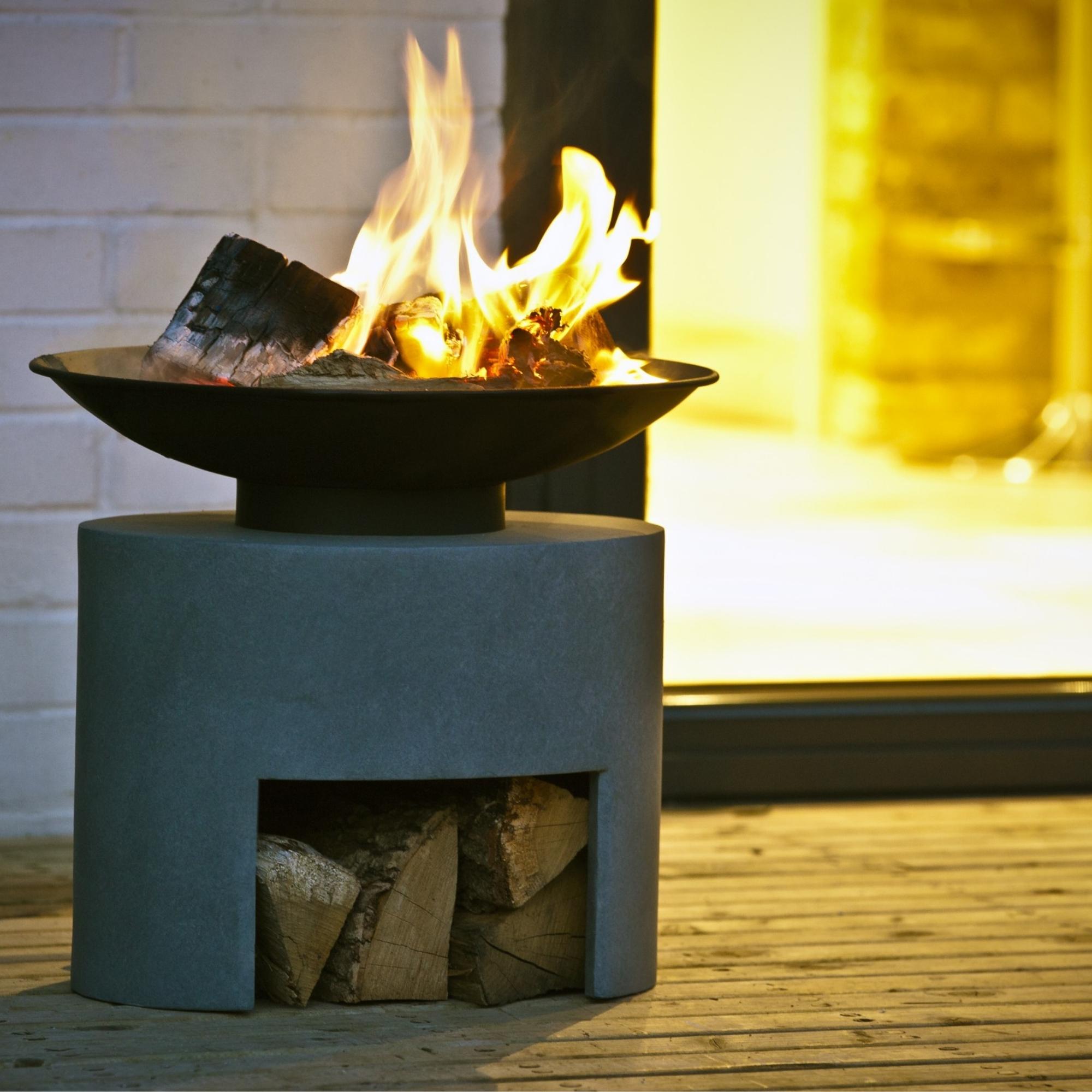 Firebowl &amp; Oval Console Cement