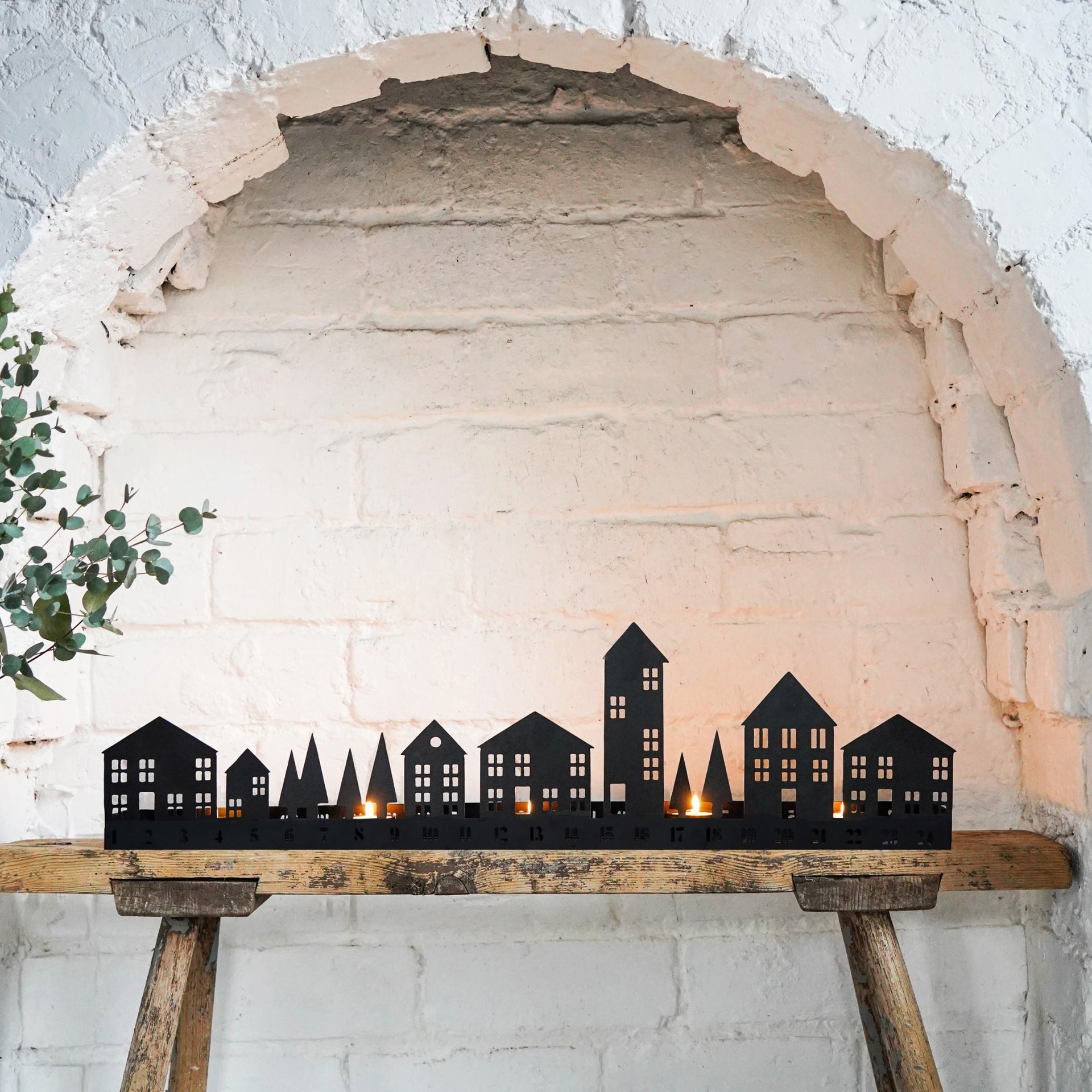 Ivyline Advent Tealight Centrepiece - Black Metal